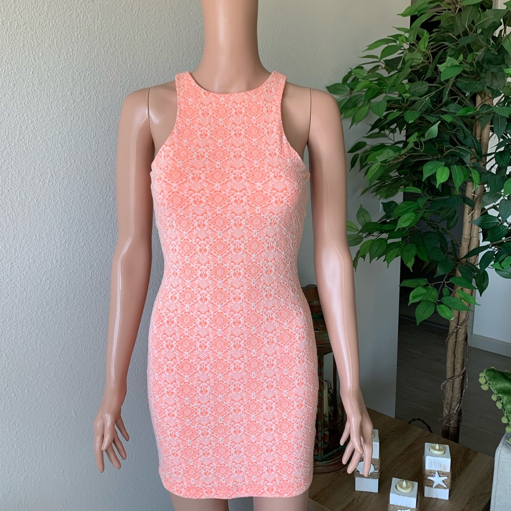 Y2K Peach Gianni Bini Bodycon Racerback Mini Dress with Built-in Shelf Bra ☀️